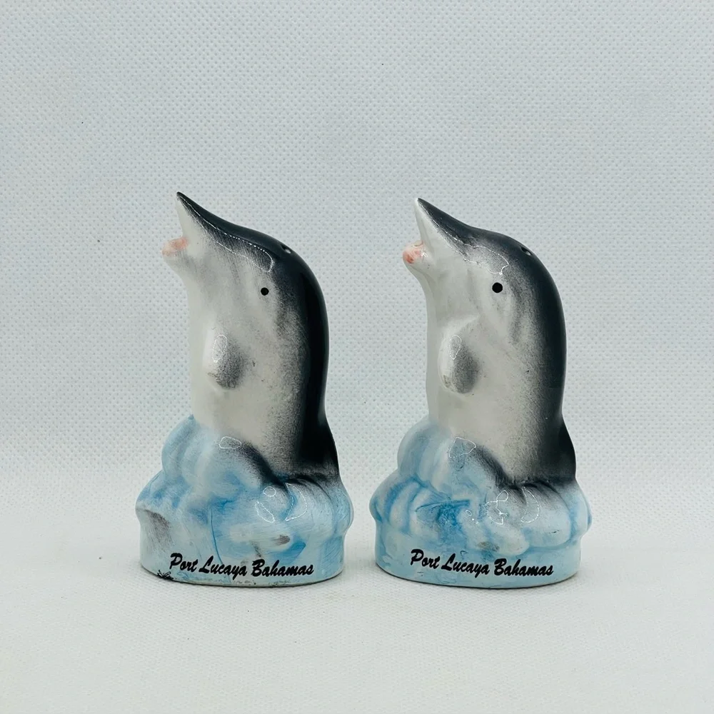 Vintage Dolphin Souvenir Salt‎ and Pepper Shakers Port Lucaya Bahamas Japan
